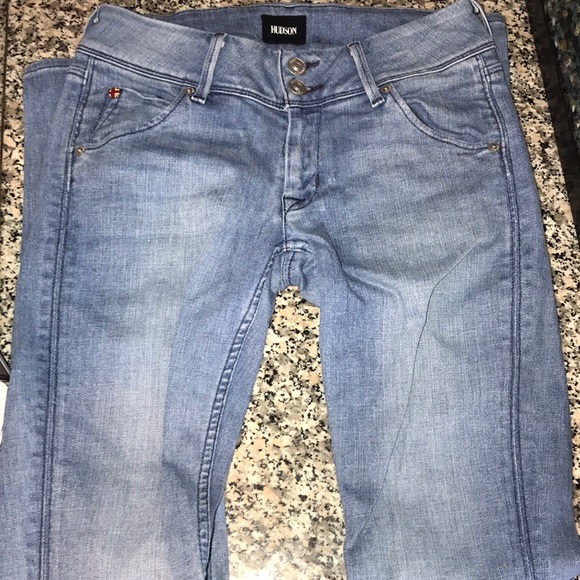 Light wash Hudson jeans - Picture 2 of 4